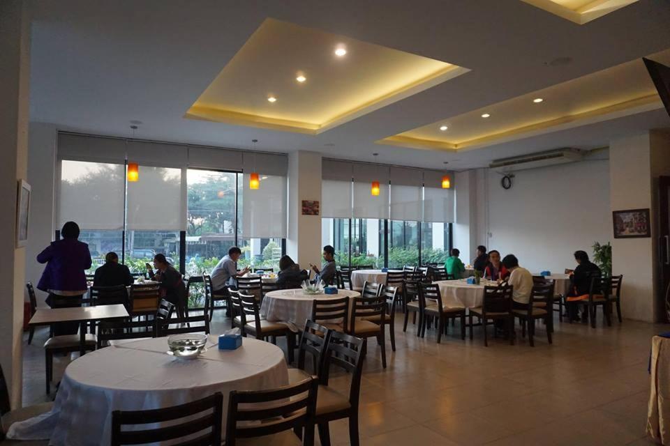 Rinradee Place Buriram Exterior photo